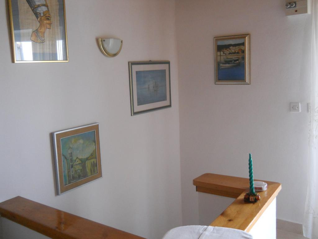 Apartments Ada Novak Хвар Номер фото